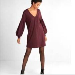 🤎Fall Y’all 🧡 🍂 Express Knee Length Dress Long  Balloon Sleeve Vneck Maroon